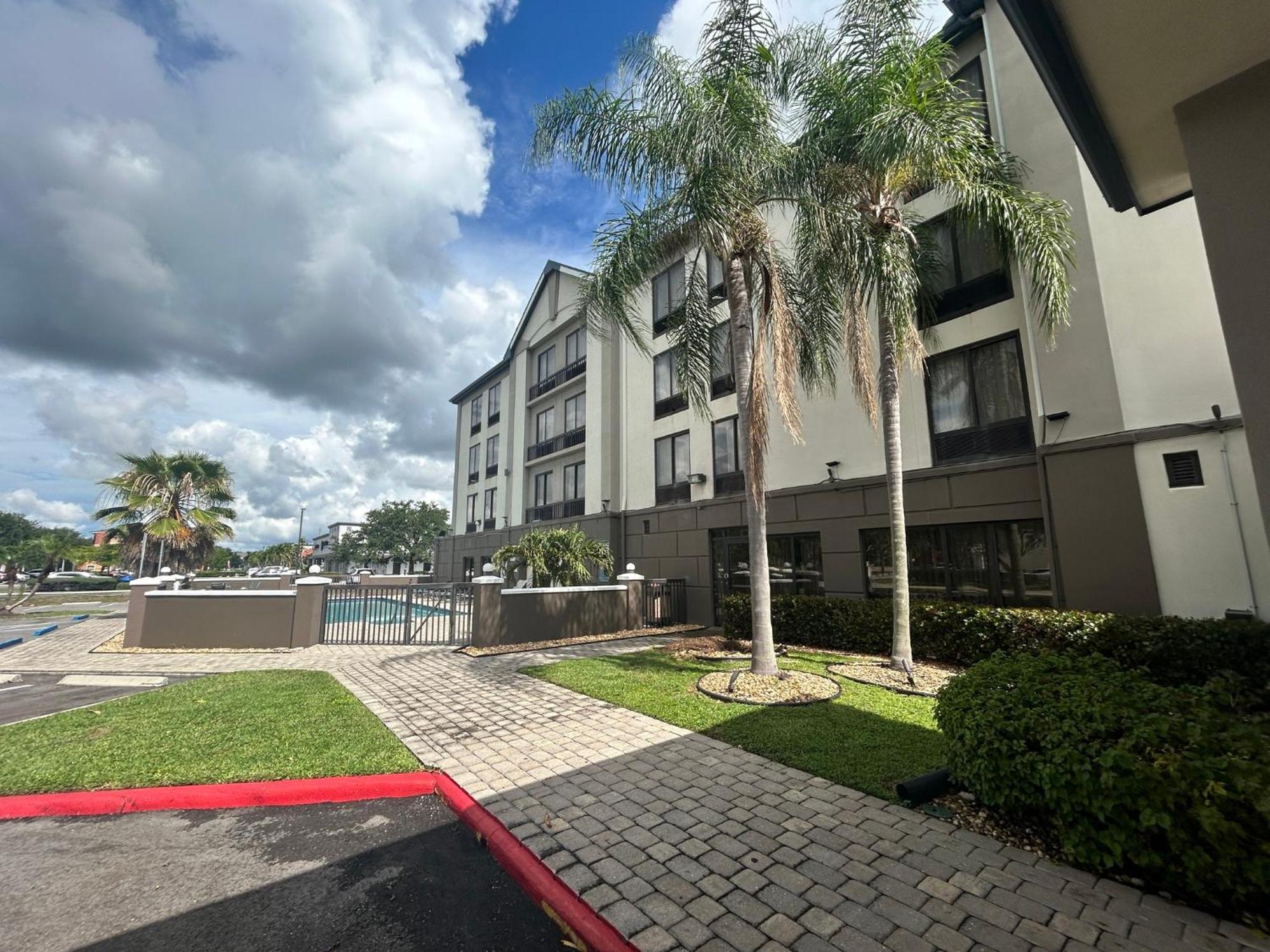 Airport Inn Fort Myers Exteriér fotografie